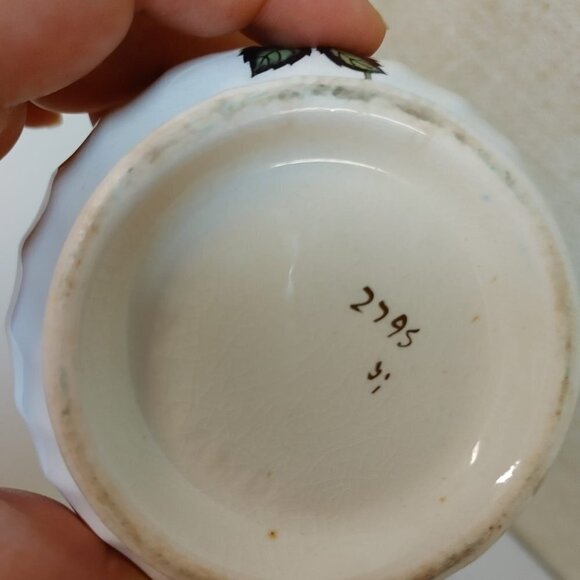 1970's Sadler Cream & Sugar Set, Sweet Rose Tea Time With Gold Trim, Porcelain - Picture 6 of 6